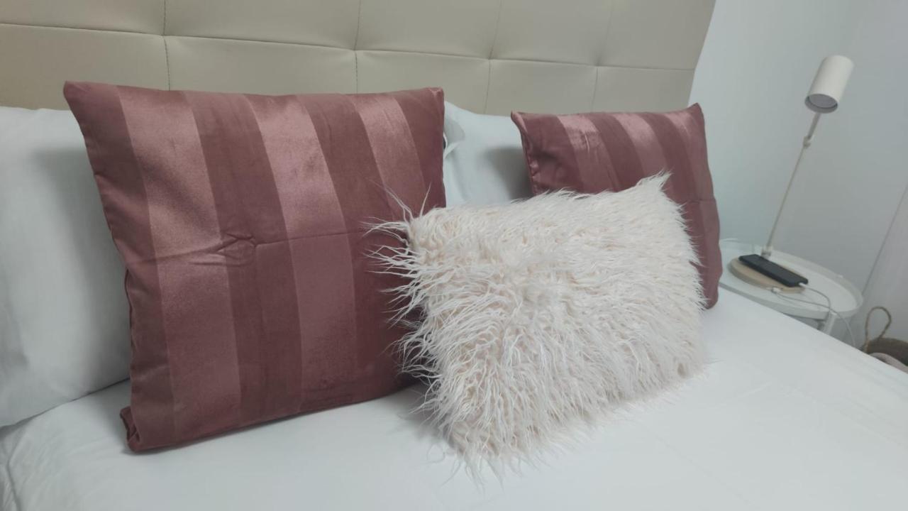 Casa Gascona Con Parking, Wifi Y Netflix Gratis!! By Delabra Apartments Овиедо Екстериор снимка