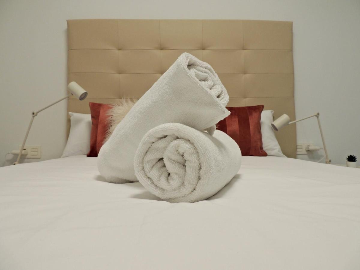Casa Gascona Con Parking, Wifi Y Netflix Gratis!! By Delabra Apartments Овиедо Екстериор снимка